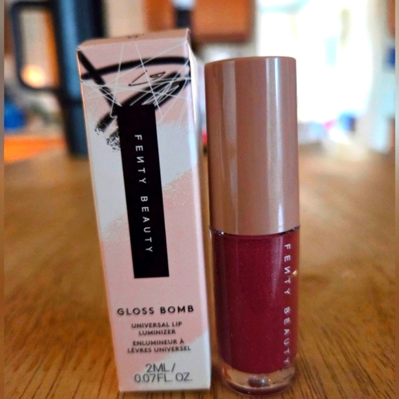 🦋2/$30! FENTY BEAUTY Gloss Bomb Lip Luminizer RiRi Clutch Size - Picture 2 of 16